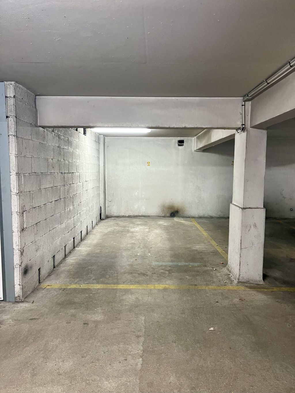 parking intérieur en location sur PARIS (75007)